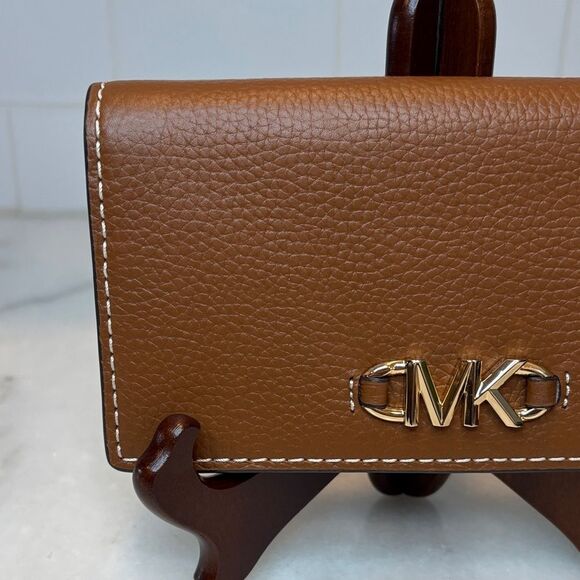 Michael Kors Wallet Leather Pebbled Slip Snap Closure Flap Wallet - Picture 2 of 16